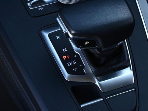 Used 2018 Audi Q5 Prestige w/ Prestige Package image 22