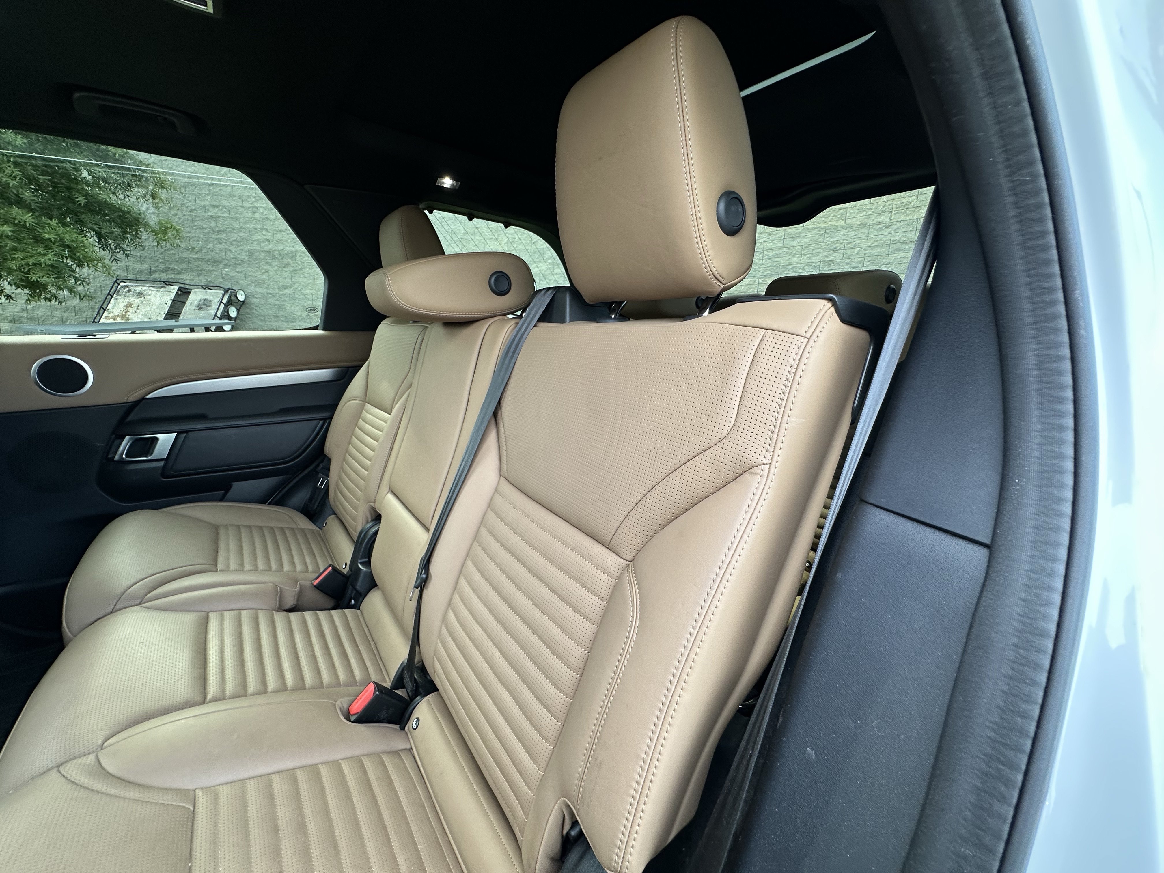 Certified 2023 Land Rover Discovery S R-Dynamic AWD/4WD image 21