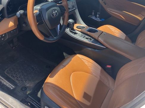 Used 2020 Toyota Avalon Limited w/ Advanced Safety Package FWD image 7