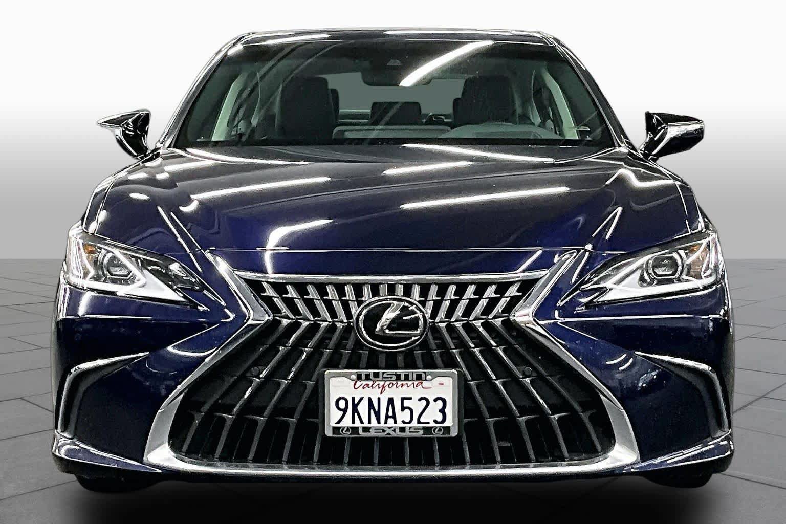 Used 2024 Lexus ES 300h w/ Premium Package FWD image 4