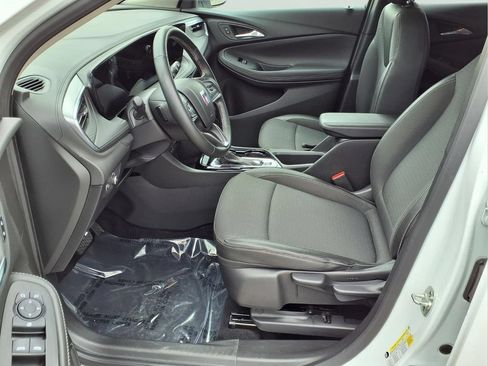 Used 2025 Buick Encore GX Preferred FWD image 21