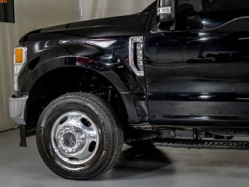 Used 2020 Ford F350 XL w/ STX Appearance Package AWD/4WD image 12