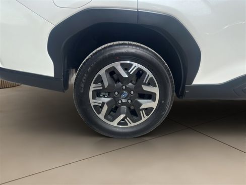 Used 2025 Subaru Forester AWD/4WD image 24