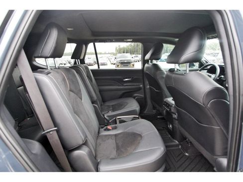 Used 2026 Toyota Grand Highlander AWD Hybrid image 11