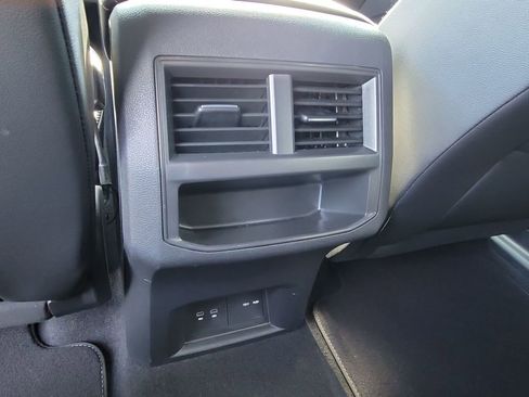 Used 2023 Volkswagen Atlas Cross Sport SE w/ Black Wheel Package image 20