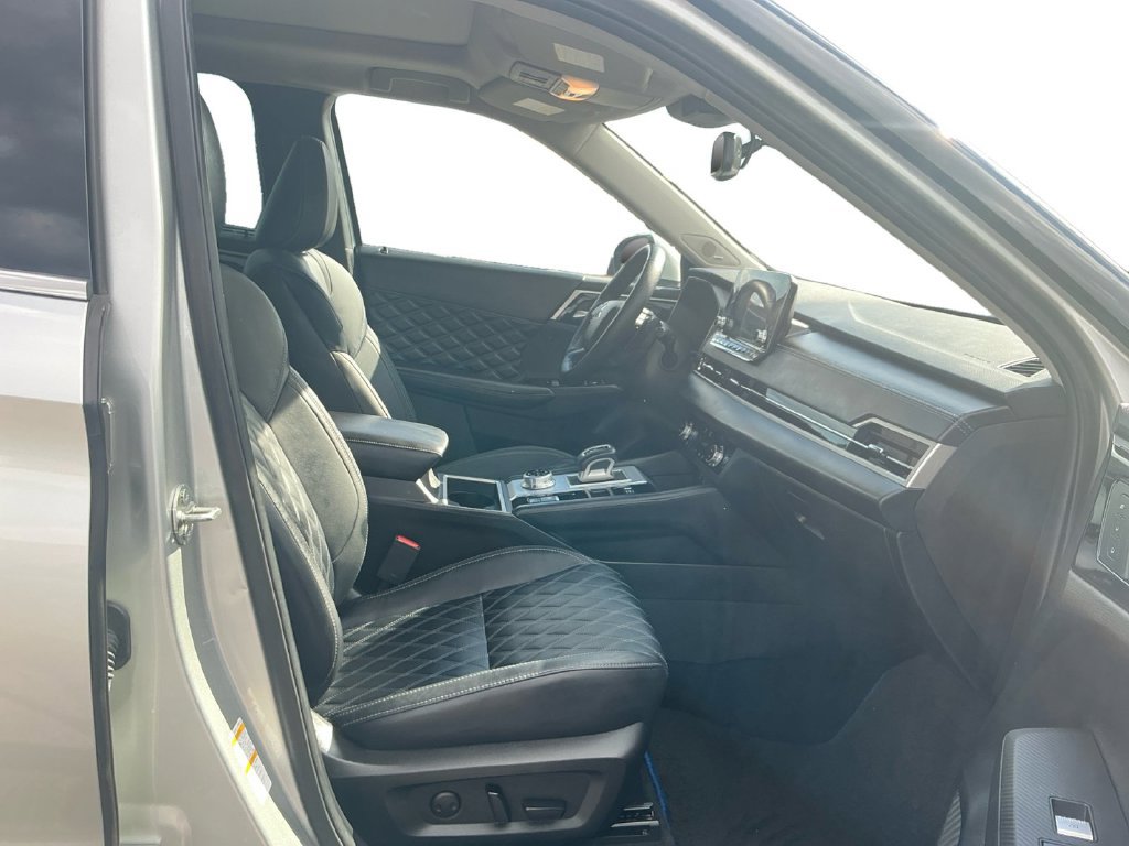 Used 2023 Mitsubishi Outlander SEL AWD/4WD image 22