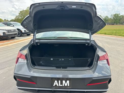 New 2026 Hyundai Elantra SEL Sport Premium FWD image 19