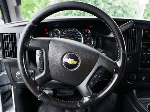 Used 2021 Chevrolet Express 3500 w/ Power Convenience Package RWD image 24
