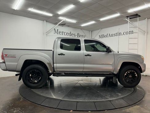 Used 2015 Toyota Tacoma PreRunner w/ SR5 Package RWD image 8