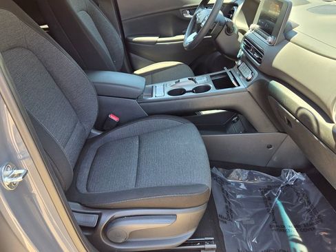 Used 2023 Hyundai Kona SE FWD image 19