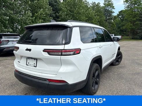 Used 2023 Jeep Grand Cherokee L Laredo AWD/4WD image 4