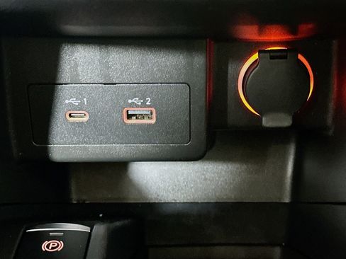 Used 2023 Nissan Kicks SR w/ SR Premium Package FWD image 24
