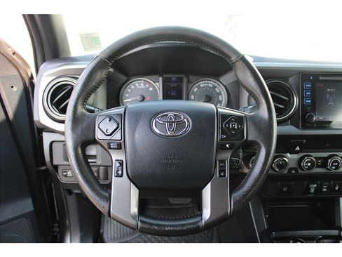 Used 2019 Toyota Tacoma TRD Off-Road image 14