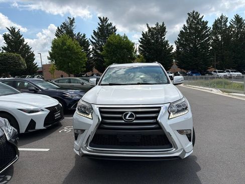 Used 2017 Lexus GX 460 Luxury w/ Sport Design Package AWD/4WD image 4