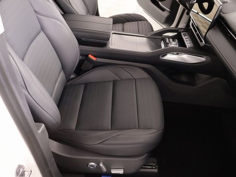 New 2026 Lincoln Nautilus Reserve w/ Jet Appearance Package image 13