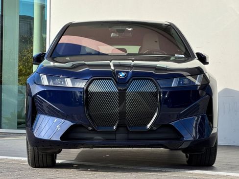 New 2026 BMW iX xDrive60 image 8