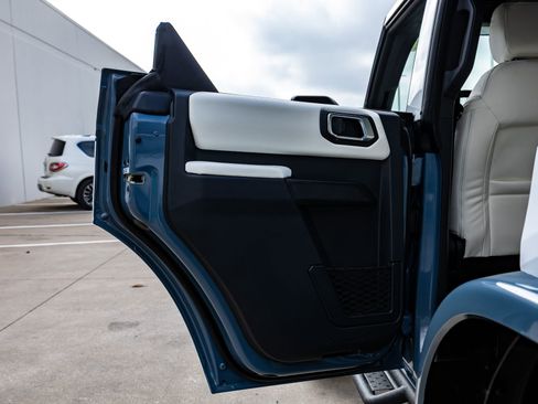 Used 2023 Ford Bronco Heritage Edition image 40