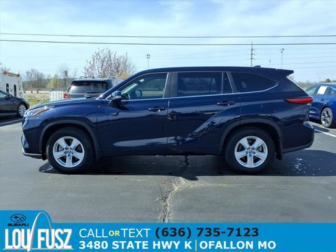 Used 2023 Toyota Highlander LE image 4