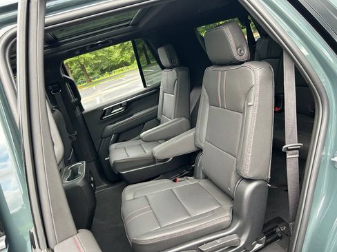 Used 2025 Chevrolet Tahoe RST w/ Comfort Package AWD/4WD image 43