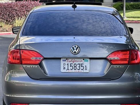 Used 2013 Volkswagen Jetta SE image 6