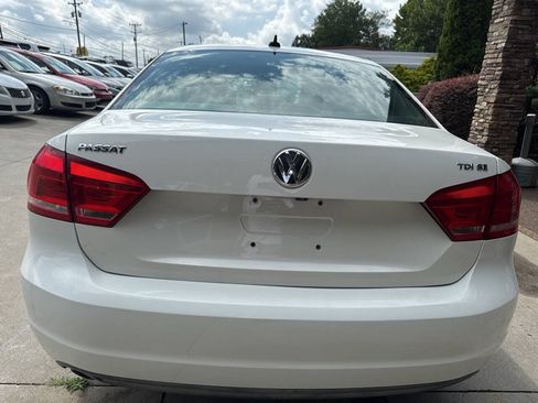 Used 2014 Volkswagen Passat TDI SE FWD image 5
