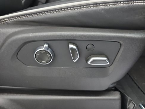 Used 2024 GMC Sierra 2500 AT4X image 10