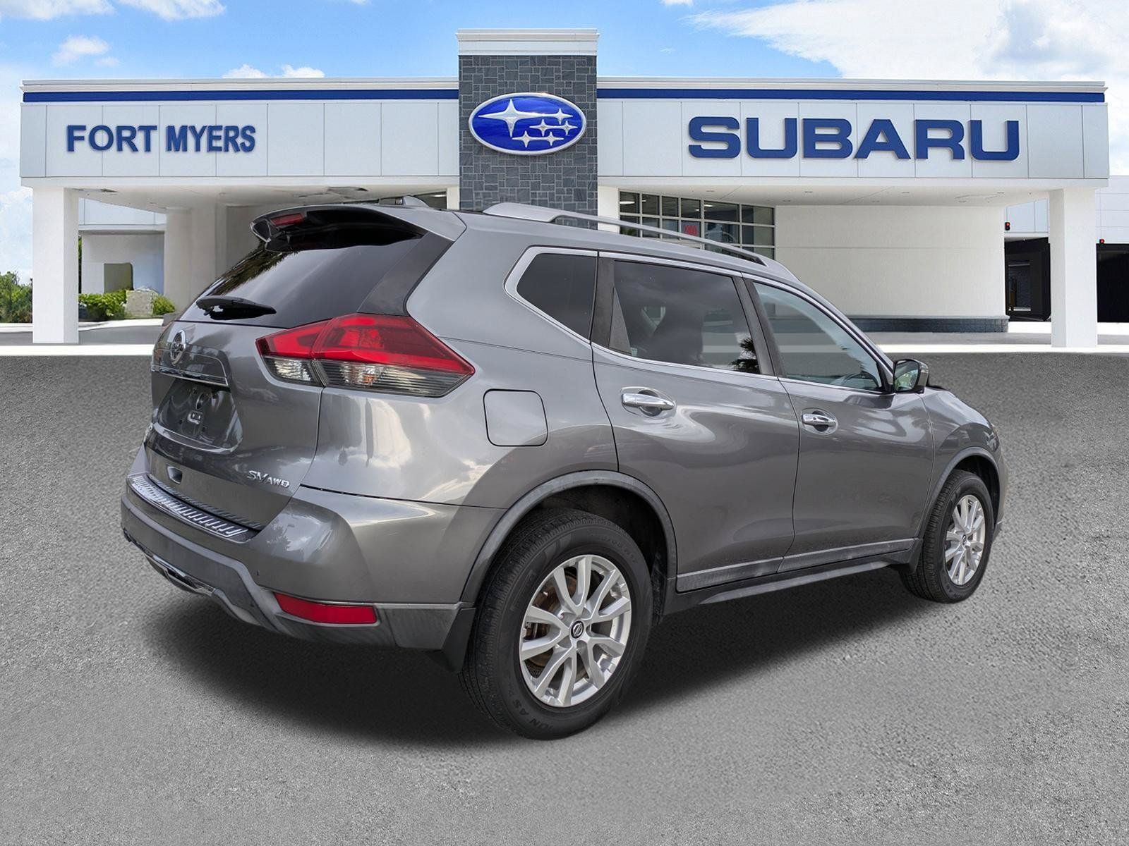 Used 2018 Nissan Rogue SV w/ Premium Package AWD/4WD image 5