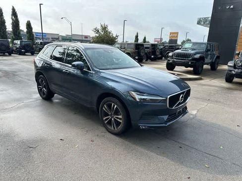 Used 2021 Volvo XC60 T5 Momentum w/ Premium Package AWD/4WD image 22
