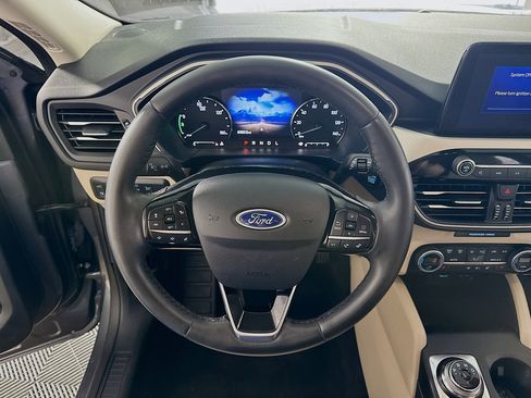 Used 2021 Ford Escape SEL image 15