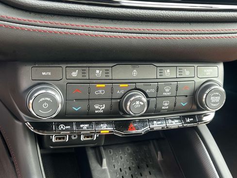 Used 2026 Dodge Durango GT AWD/4WD image 33