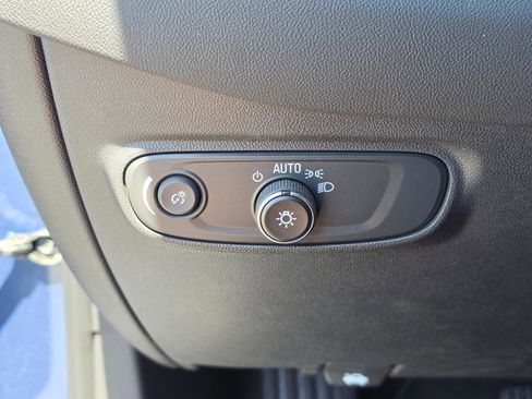 Certified 2024 Chevrolet Equinox LT FWD image 29