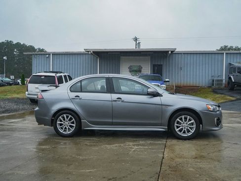 Used 2016 Mitsubishi Lancer ES image 3