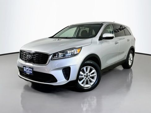 Used 2020 Kia Sorento FWD V6 image 3