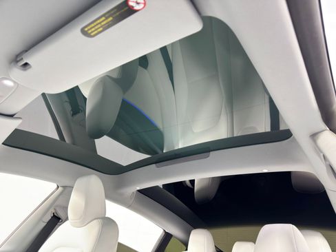 Used 2024 Tesla Model 3 Long Range image 12