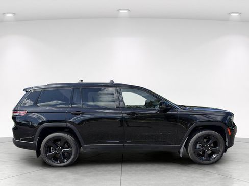 Used 2024 Jeep Grand Cherokee L Altitude AWD/4WD image 3