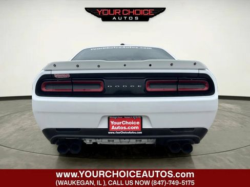 Used 2019 Dodge Challenger SXT RWD image 4
