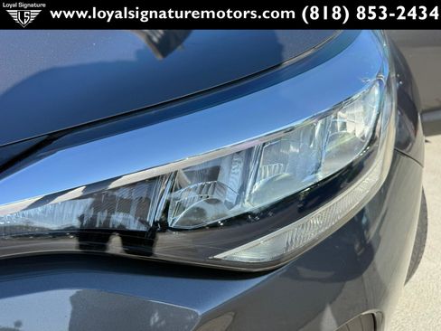 Used 2020 Toyota C-HR XLE FWD image 33
