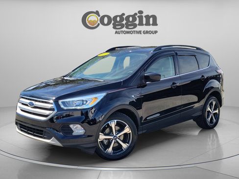 Used 2017 Ford Escape SE w/ SE Leather Comfort Package image 1