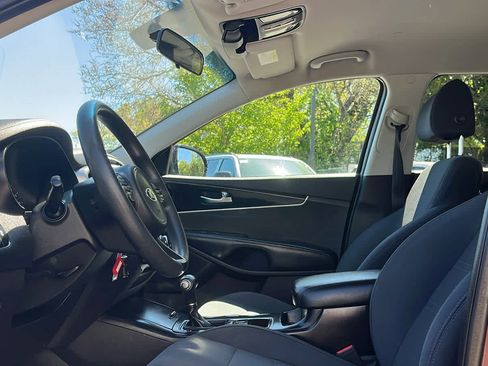 Used 2018 Kia Sorento LX AWD/4WD image 12