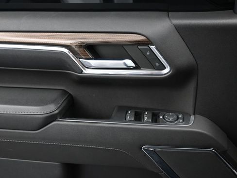 Used 2023 Chevrolet Silverado 1500 LT image 11