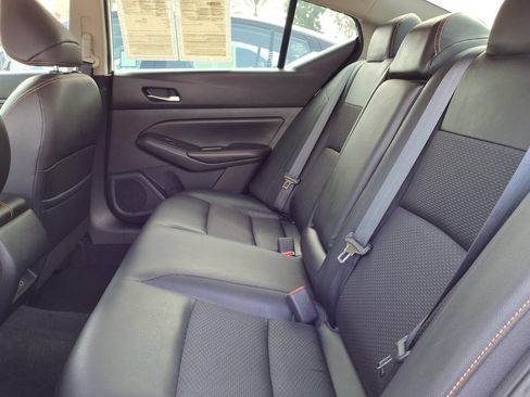 Used 2020 Nissan Altima 2.5 SR FWD image 10