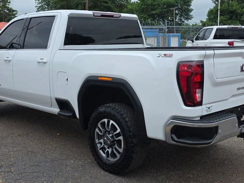 Used 2023 GMC Sierra 2500 SLE w/ SLE Value Package; AWD/4WD image 4