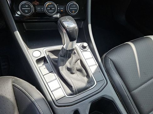 Used 2023 Volkswagen Jetta SE FWD image 16