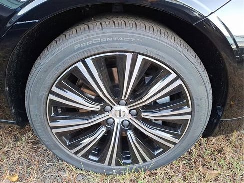 New 2025 Volvo S90 B6 Plus image 3