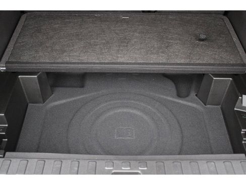 Used 2021 Chevrolet Equinox LT image 36