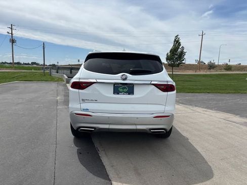 Used 2024 Buick Enclave Premium AWD/4WD image 4