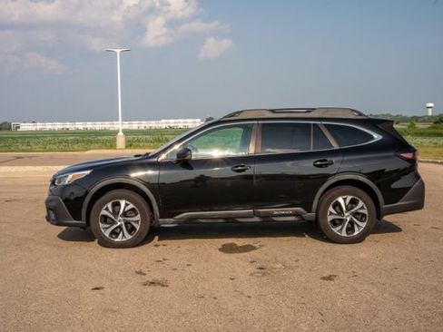 Used 2020 Subaru Outback Limited w/ Popular Package #2 AWD/4WD image 4
