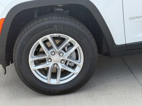 New 2026 Jeep Grand Cherokee L 2WD image 9
