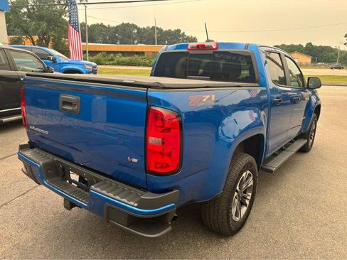 Used 2022 Chevrolet Colorado Z71 AWD/4WD image 12