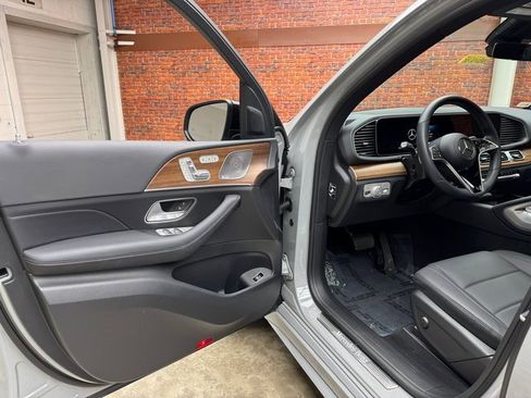 New 2025 Mercedes-Benz GLE 450 GLE 450 image 9
